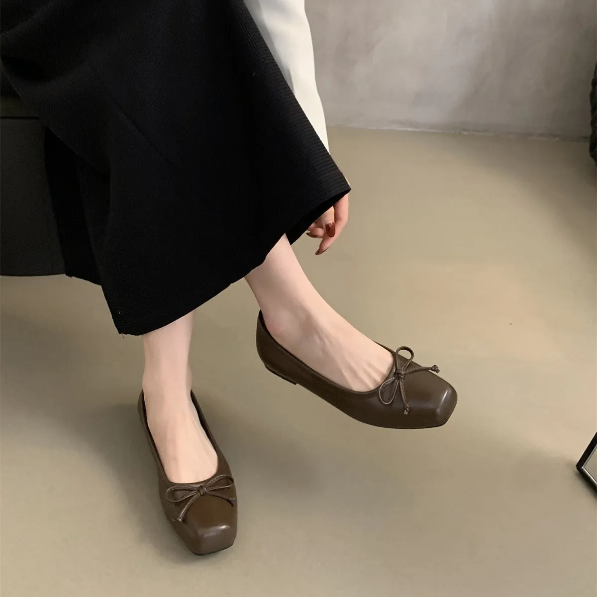 kamames Head Shallow Mouth Single Shoes 2024 Spring And Autumn New French Evening Wind Temperament Gentle Fairy Flat-Soled Grandma Shoes