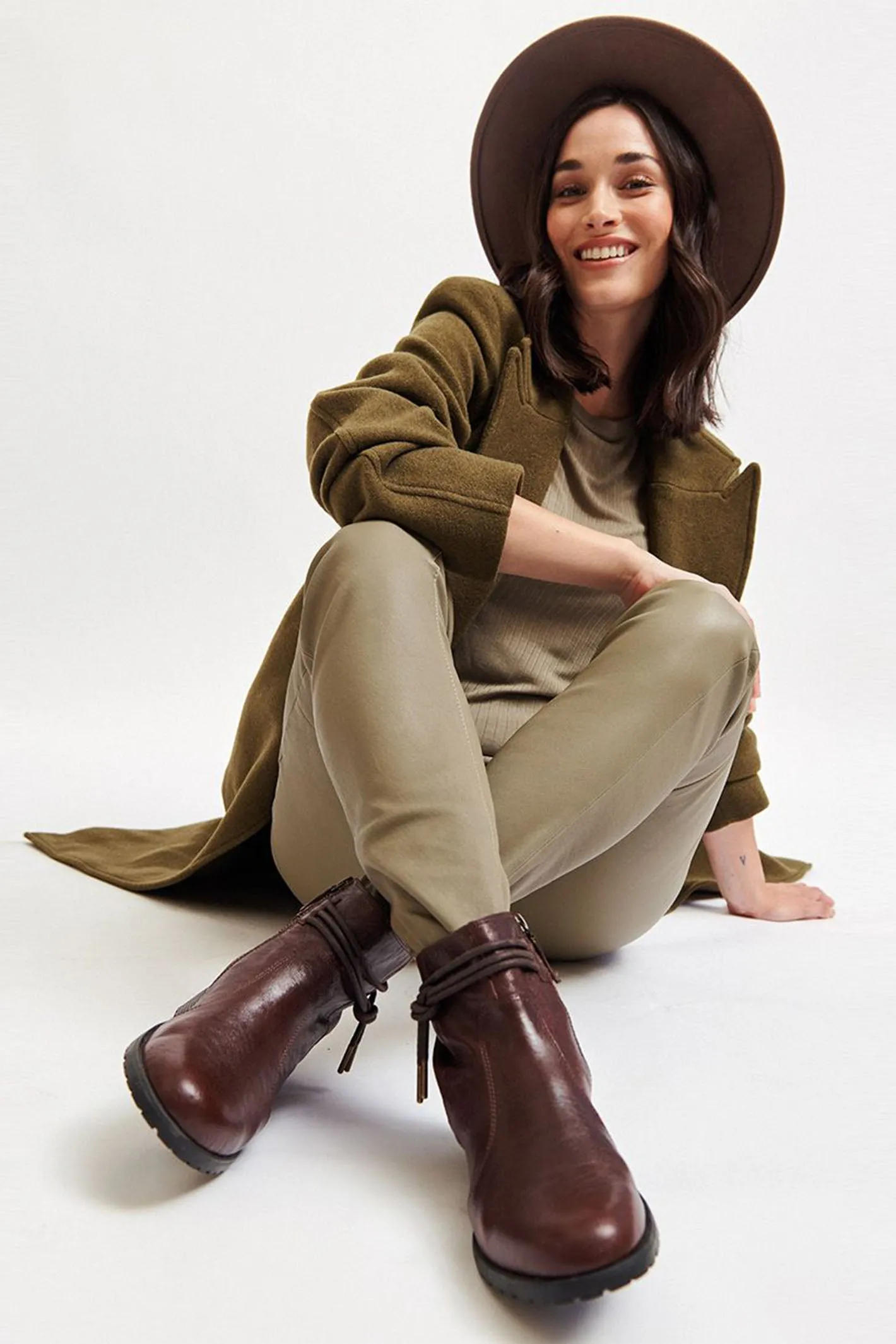 Strive Lambeth Boots Chocolate Brown Leather