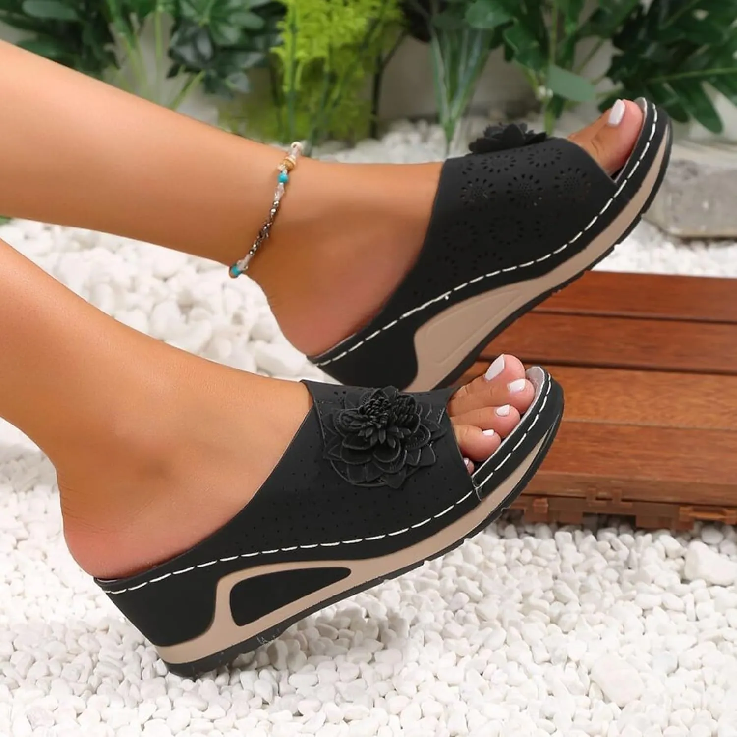 Women's Wedge Sandals Breathable Flower Slides with Low Wedge Platform Dressy Open Toe Summer Beach Slippers for Women